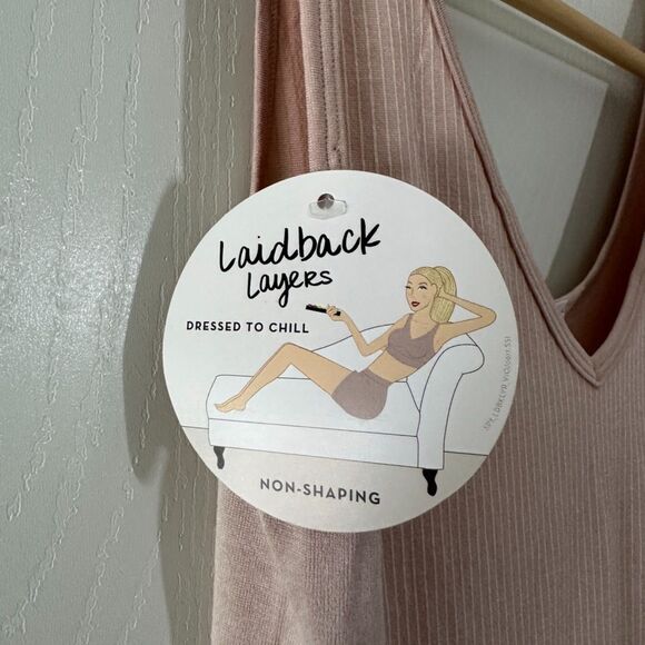 Spanx Womens Laidback Layers Pink‎ V-Neck Soft Tank Top Size Large NWT - Picture 3 of 7